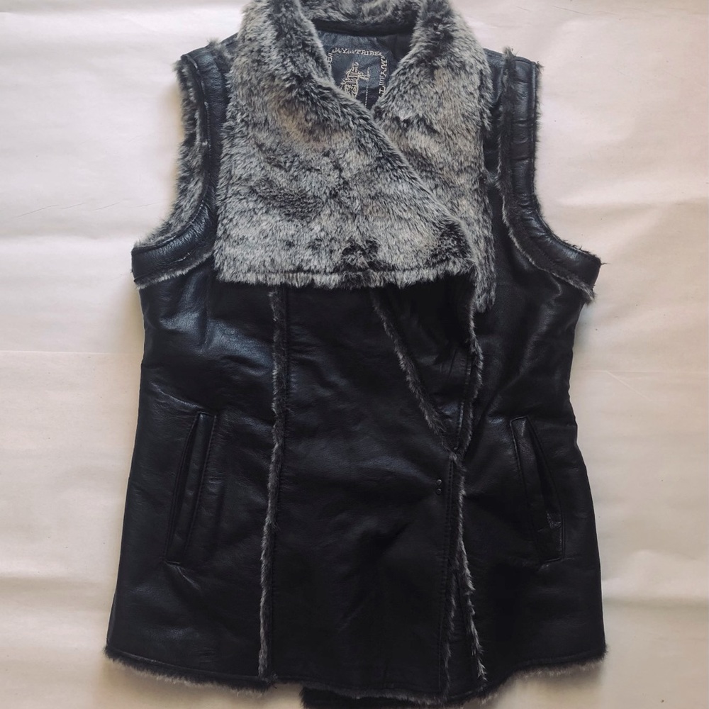 Genuine Leather My Tribe USA Women’s Black Armless Jacket Vest Biker Fur Size S